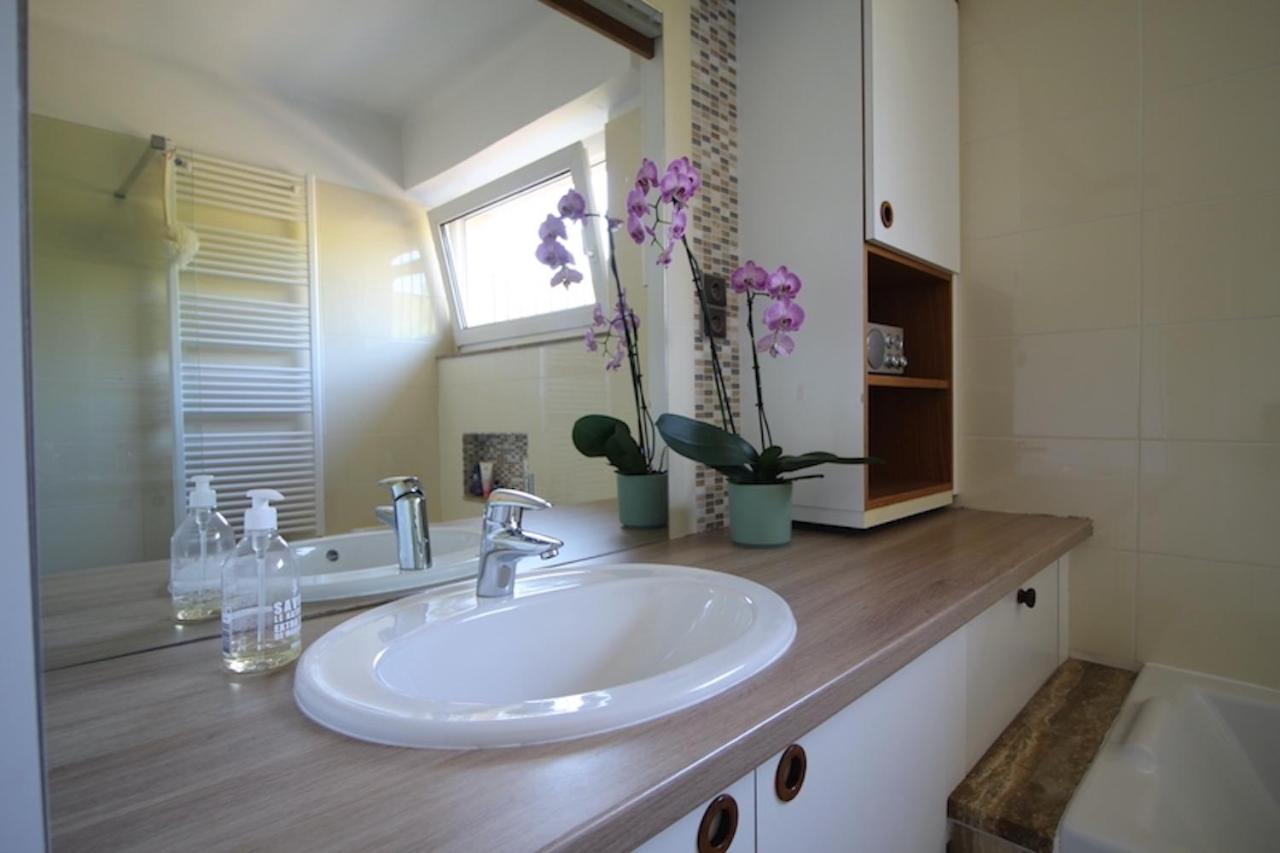 Escapade Au Bube - Vue Exceptionnelle - Nouveau บาร์ ภายนอก รูปภาพ